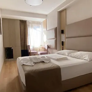  Otel Yenikapi